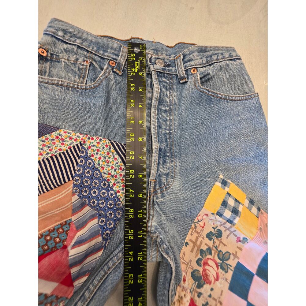 Levi's Women's Patchwork VTG Quilt Denim Jeans Reworked - Picture 8 of 9